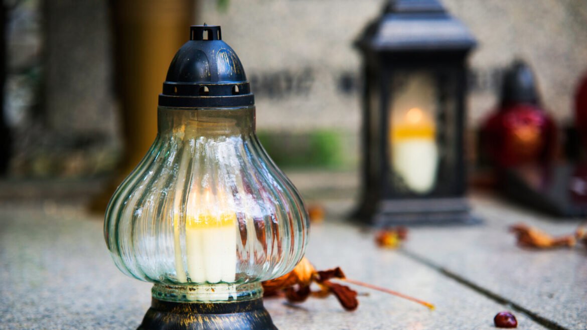 Żałoba po stracie – czym jest i jak sobie z nią poradzić?